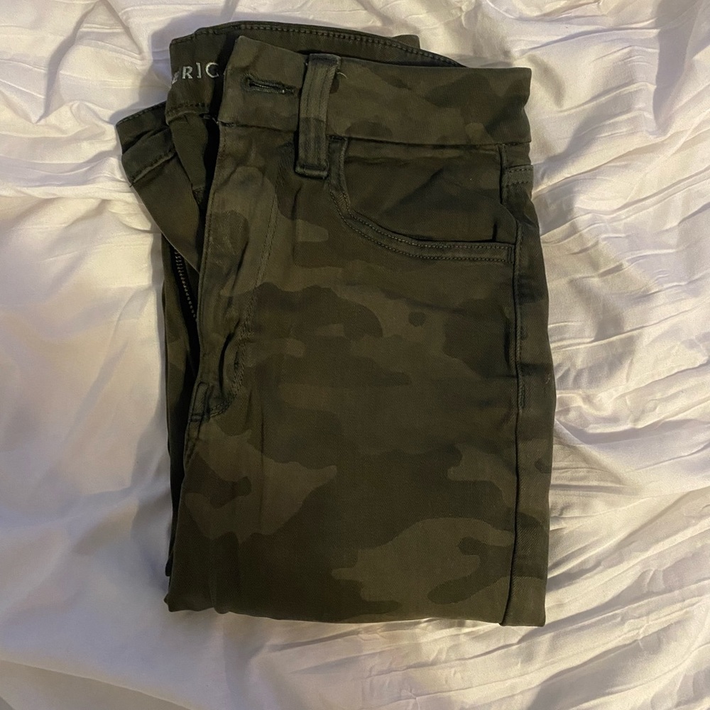 American Eagle camo jeans